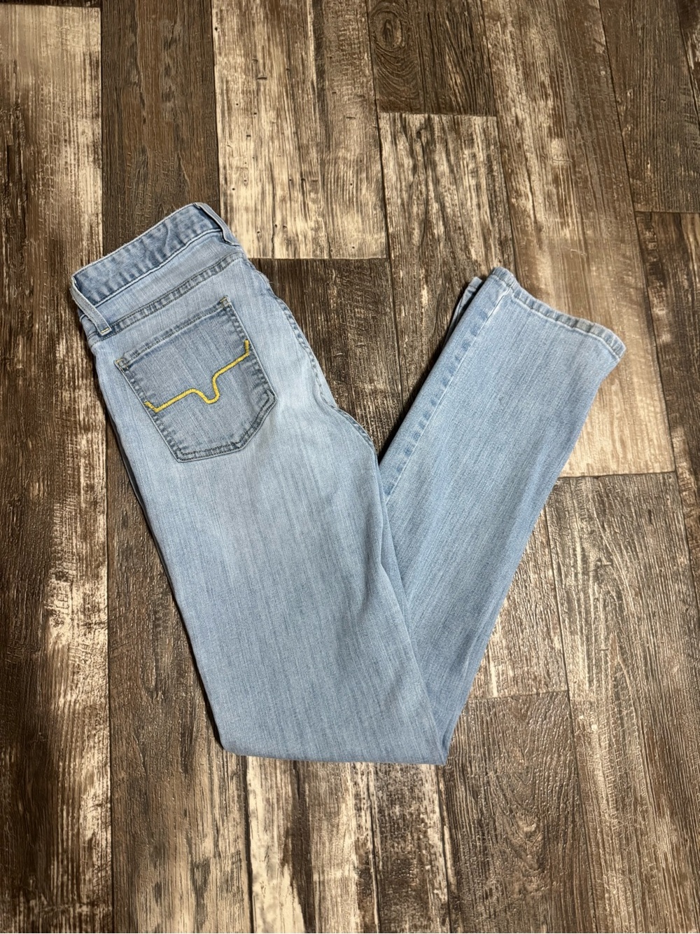 Kimes ranch Sarah light wash jeans size 4 inseam 32